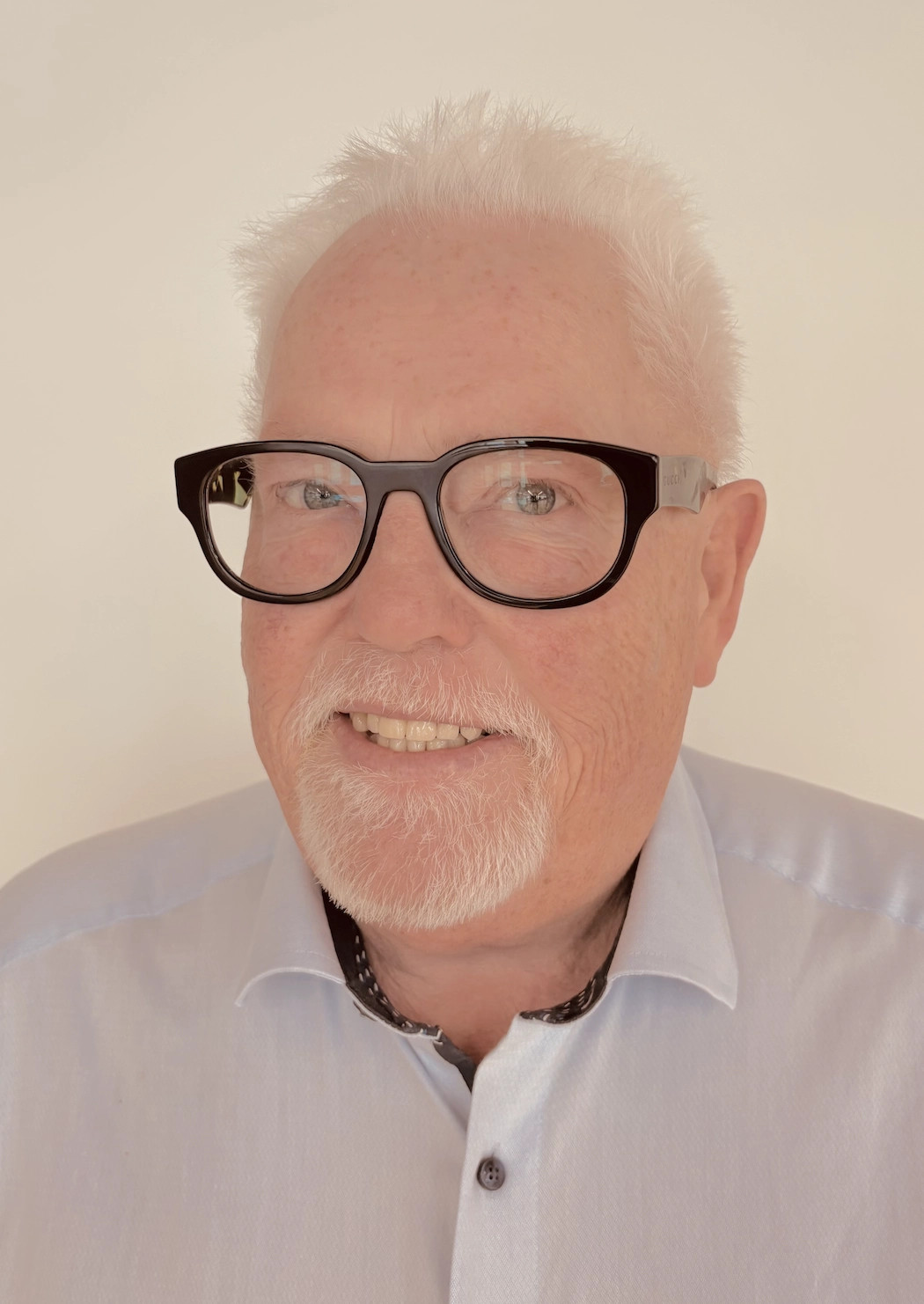 Founder & Chairman Brian Marktwain Clemens Phone +45 53535322 bc@zenrideenergy.com